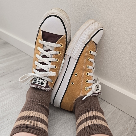 Converse | CTAS brown canvas sporty boho platform sneakers | WMS 7.5 - Picture 2 of 13